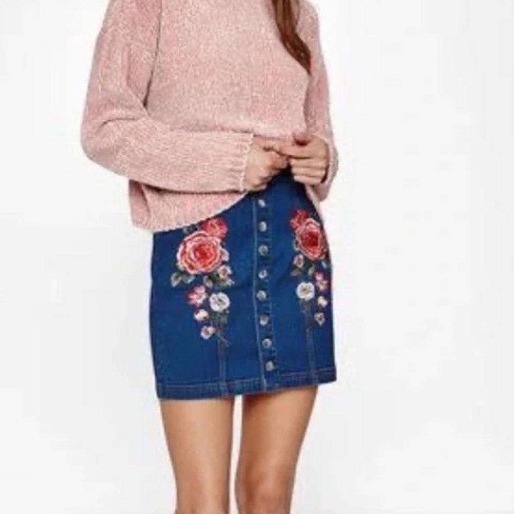 PacSun Floral Button Down Denim Skirt‎